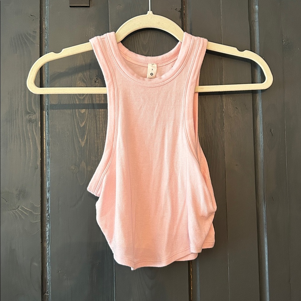 NWOT. Lululemon. Pink cropped tank.